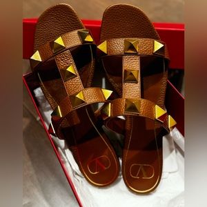 NWT Valentino Roman stud flat slide sandals in size 41/ US 11